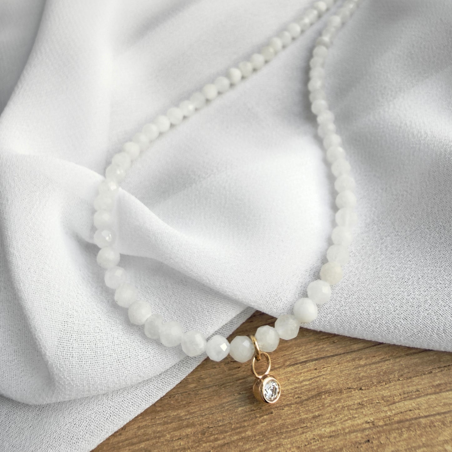Collier Moon